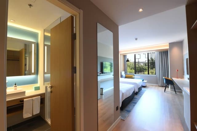 Standard Room, 2 Twin Beds, City View
