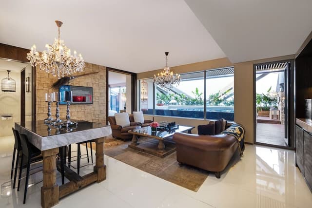 Deluxe Lagoon Suite