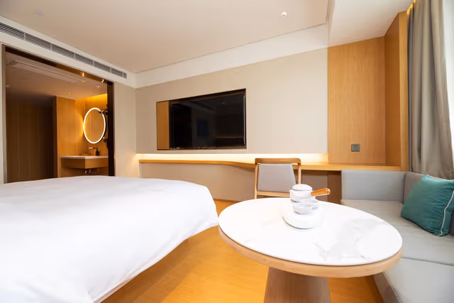 Huazhu - Destress Superior Bed Room