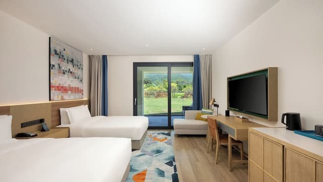 Standard Room, 2 Double Beds, Mountain View