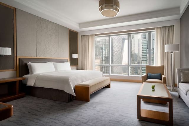 Club Room, 1 King Bed