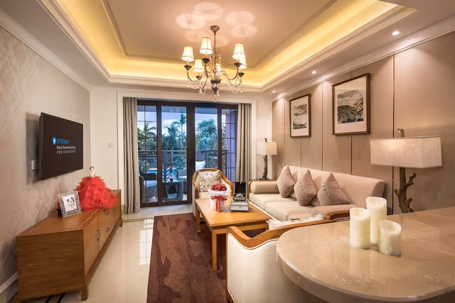 Honeymoon Suite, 1 King Bed, Poolside