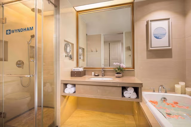 Deluxe Room, 1 King Bed, Ocean View (And Pool View)