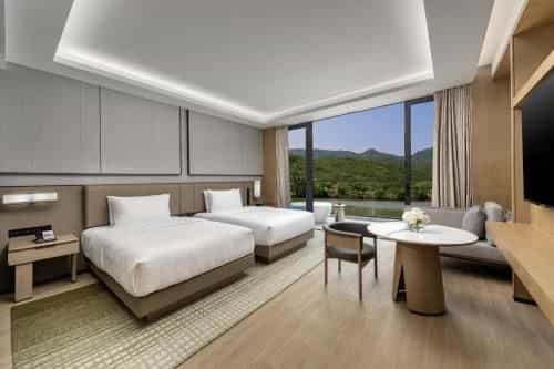 Hualuxe Sanya Yalong Bay Resort Hualuxe Sanya Yalong Bay Resort