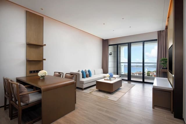 Suite, 2 Bedrooms (Dining Area)