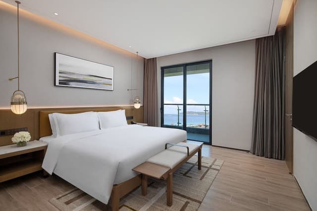 Suite, 2 Bedrooms (Dining Area)