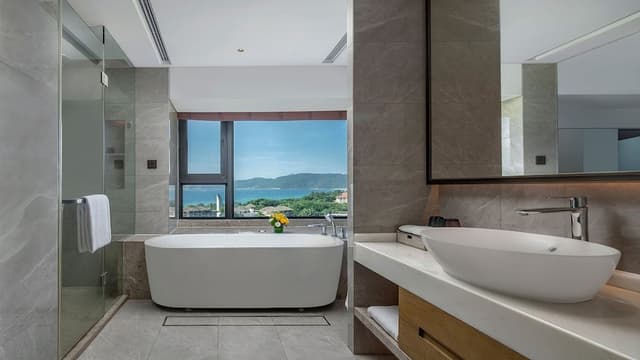 Suite, 2 Bedrooms (Dining Area)