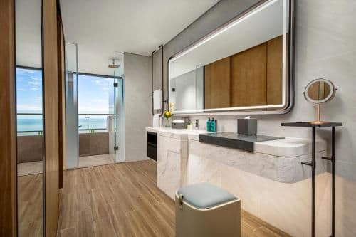 1 King Standard Oceanfront