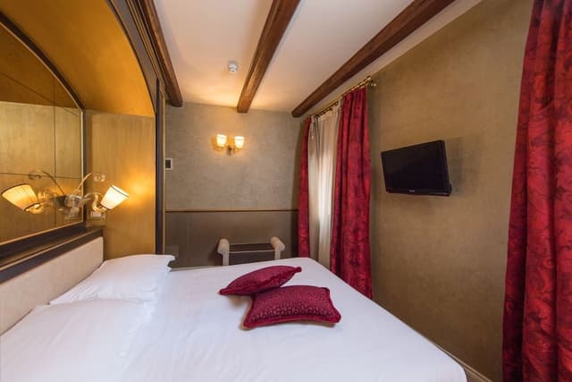Classic Double or Twin Room
