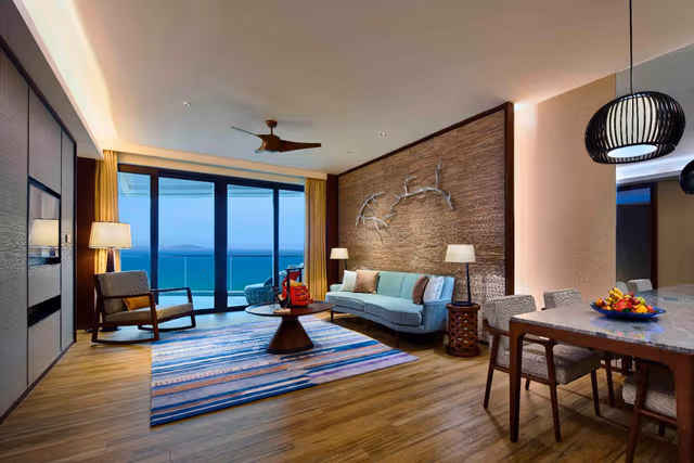 1 King Suite Oceanfront