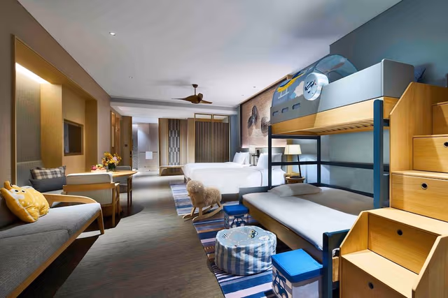 1 King 1 Bunk Standard Ocean View Kids Theme
