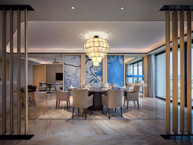 1 King Suite Oceanfront