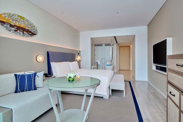 KING DELUXE ROOM OCEAN VIEW