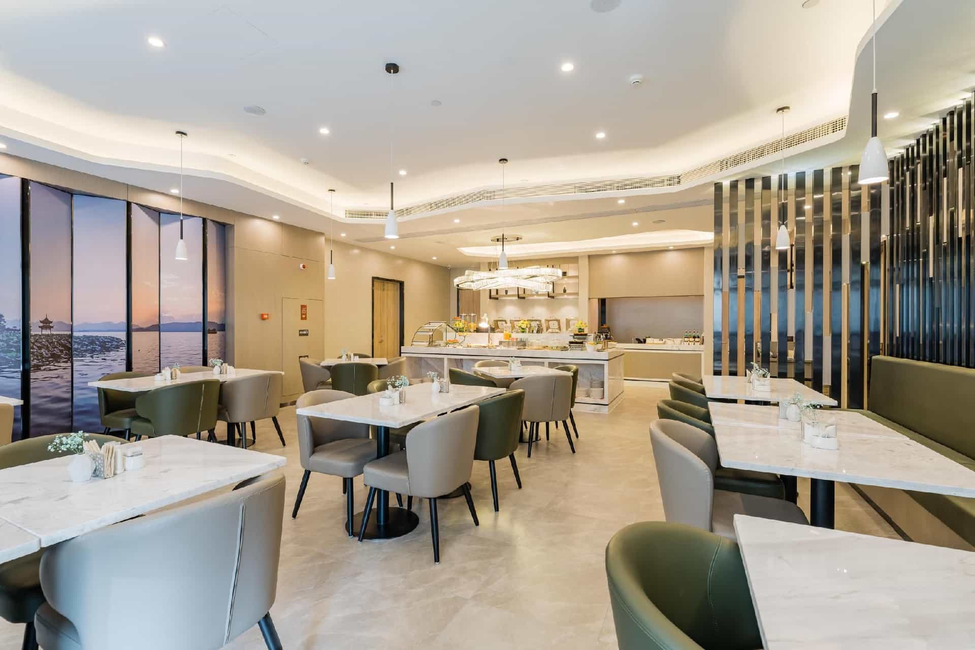 Atour Hotel Hangzhou Zhuantang Songcheng Meiyuan