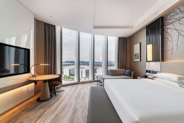 Suite, 1 Bedroom, City View