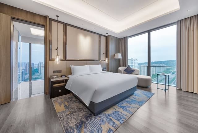 Suite (Panorama)