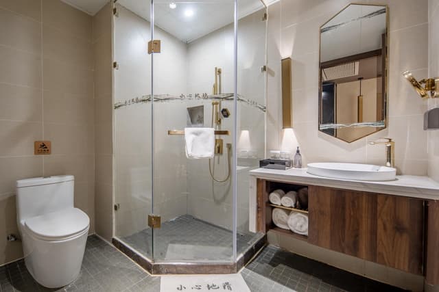 HOM - Feature 1 Bed Room