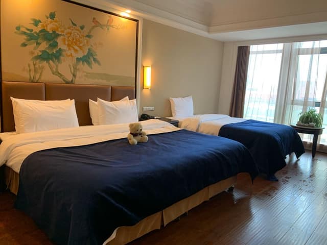 Yitel Family Room