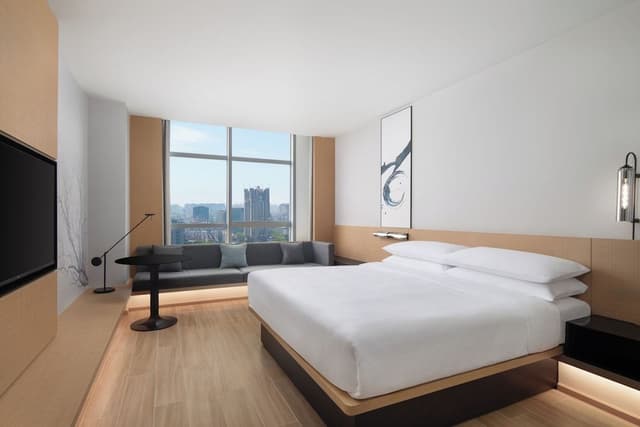 Room, 1 King Bed, City View