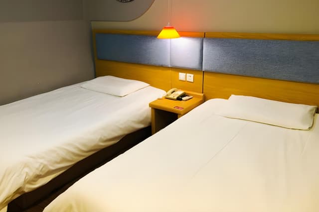 HOM - Twin Bed Room A