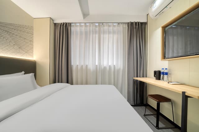 King Bed