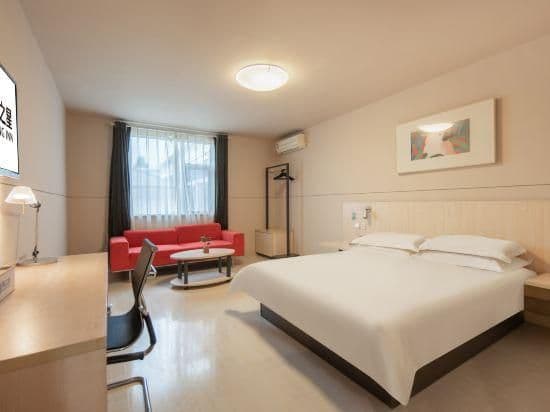 WH - Superior Bed Room