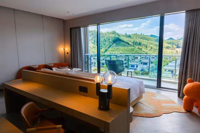 1 King Premium Mountain View