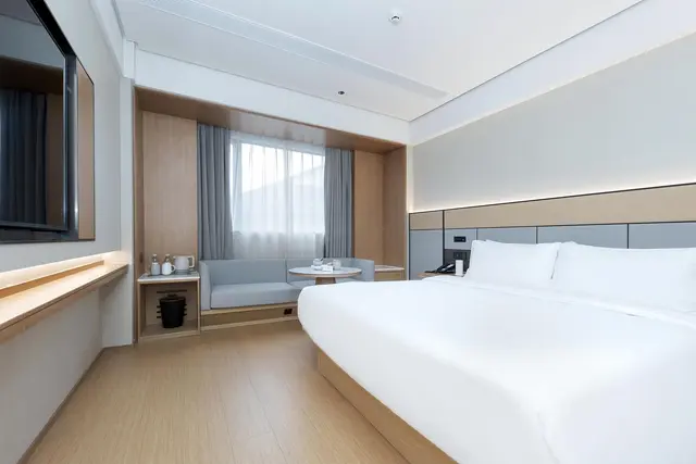 Huazhu - Superior BedRoom