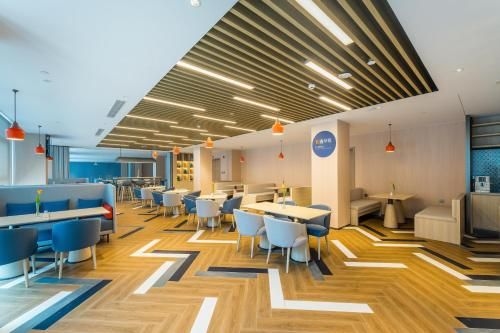 Holiday Inn Express Hangzhou Airport2