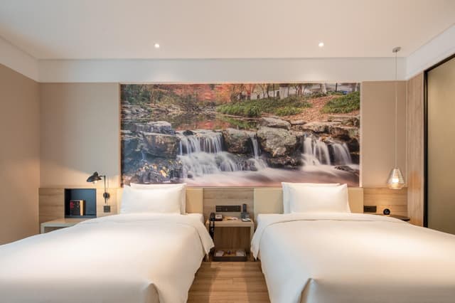 Deluxe Family Room