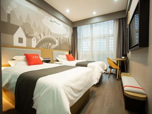 Deluxe Family Room