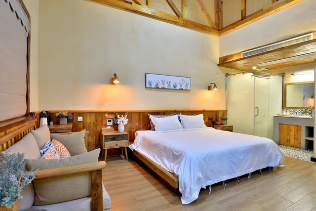 Courtyard Twin Bed