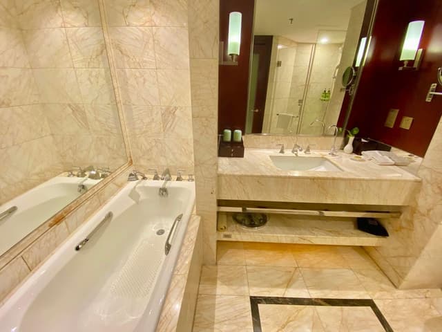 Queen Room with View