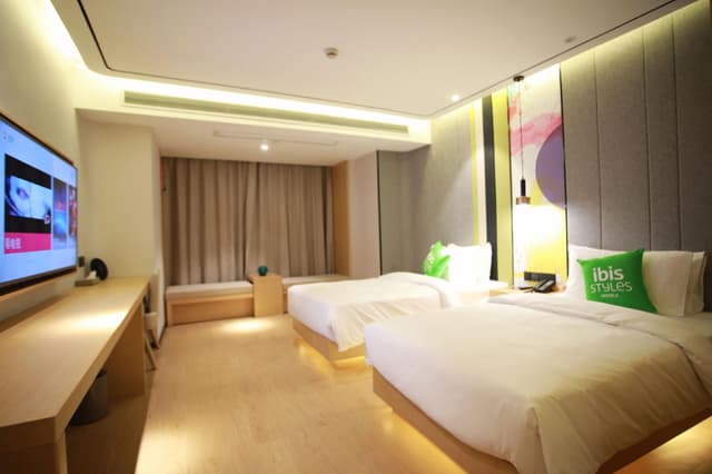 Huazhu - Business Twin Room