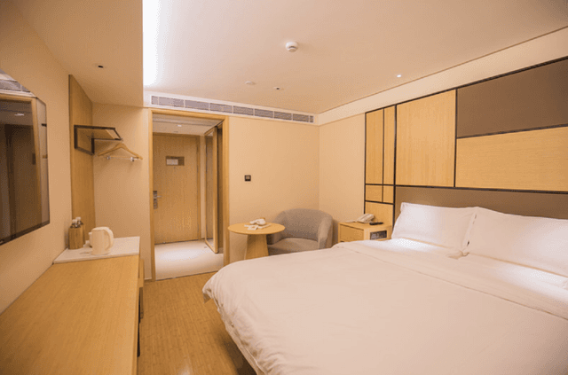 Huazhu - Superior BedRoom