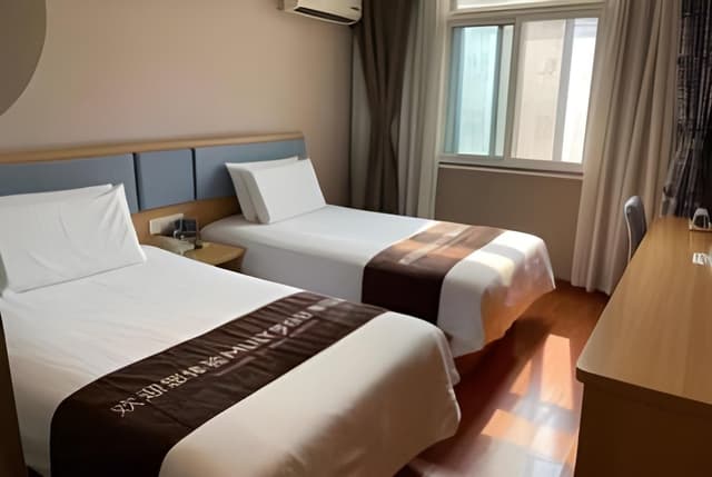 Zero Pressure Twin Room
