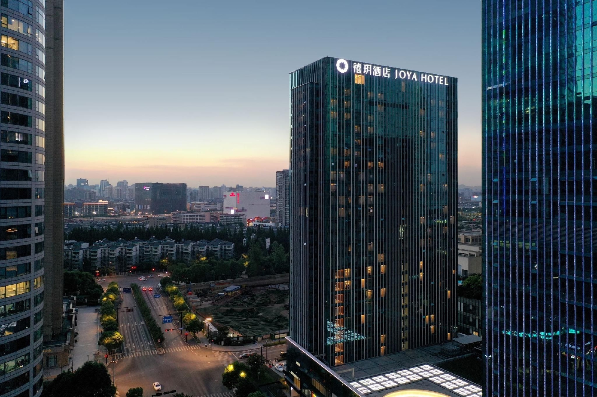 Joya Hotel Hangzhou Qianjiang New Town0