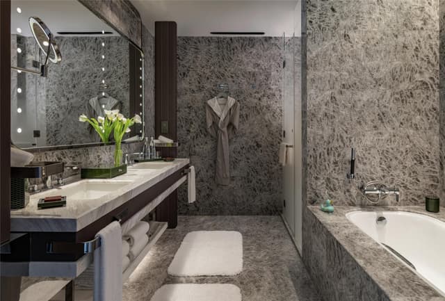 KING DELUXE SUITE