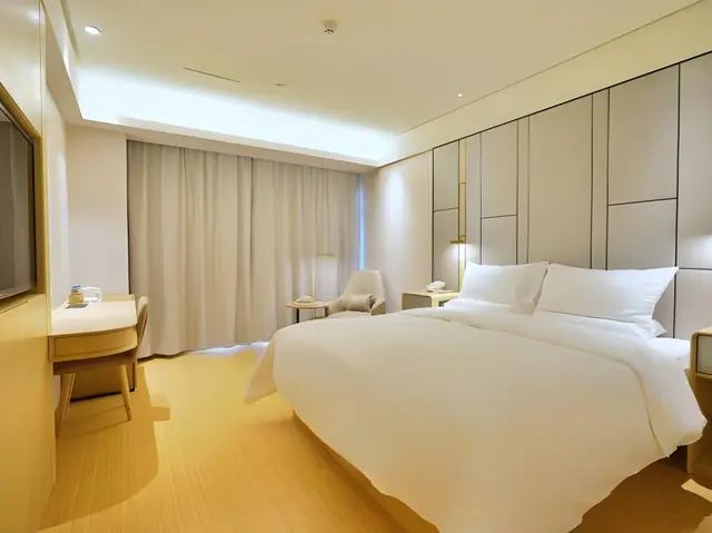 Business Queen Room