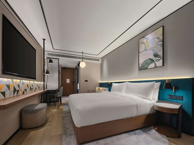 KING SUPERIOR GUEST ROOM