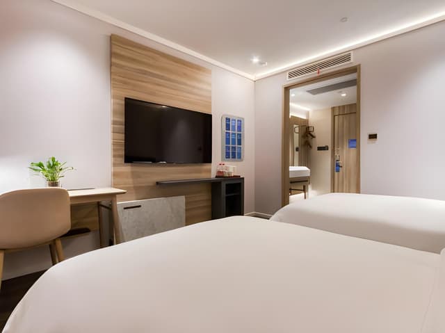 Guestroom (Beds)