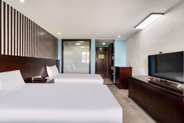 Huazhu - Deluxe Twin Room