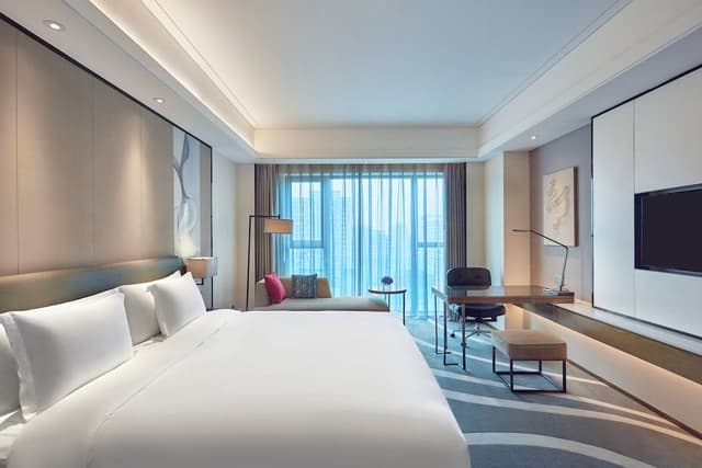 Standard Room, 1 King Bed (High Floor)