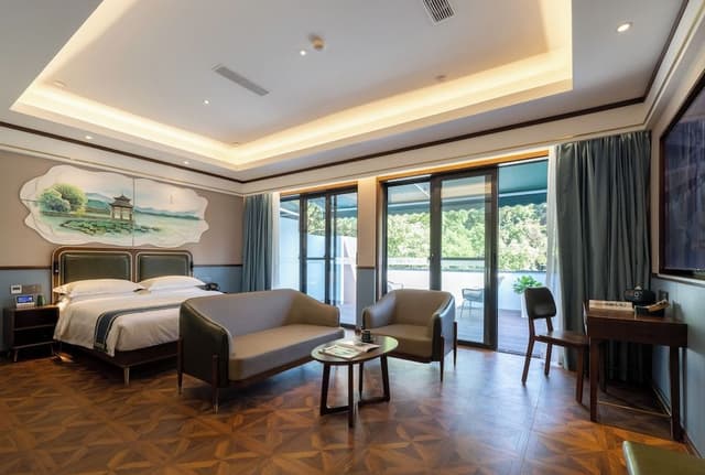 Executive Studio Suite