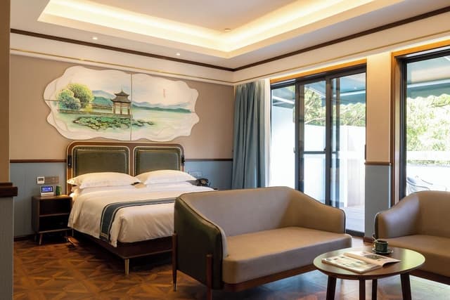Executive Studio Suite
