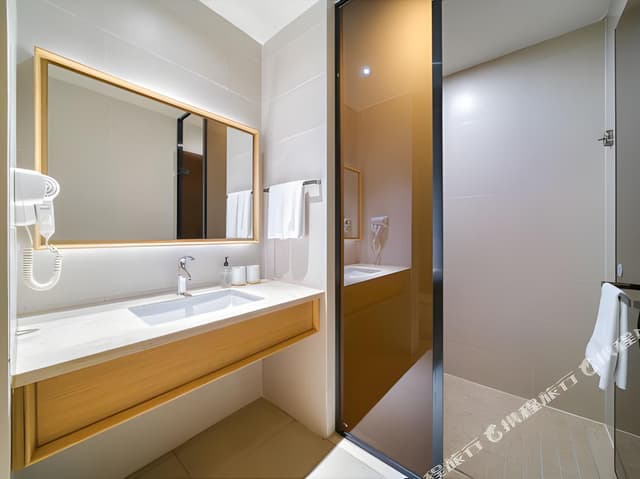 Superior Memory Foam Double Room