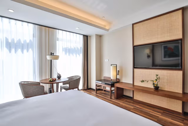 Deluxe King Room