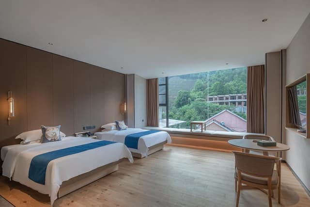 Mountain View Twin Room