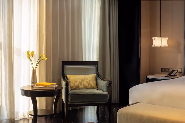 Suite, 1 King Bed