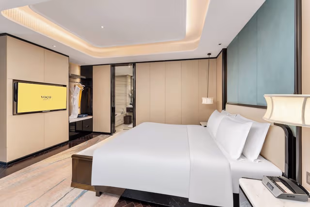 Suite, 1 King Bed